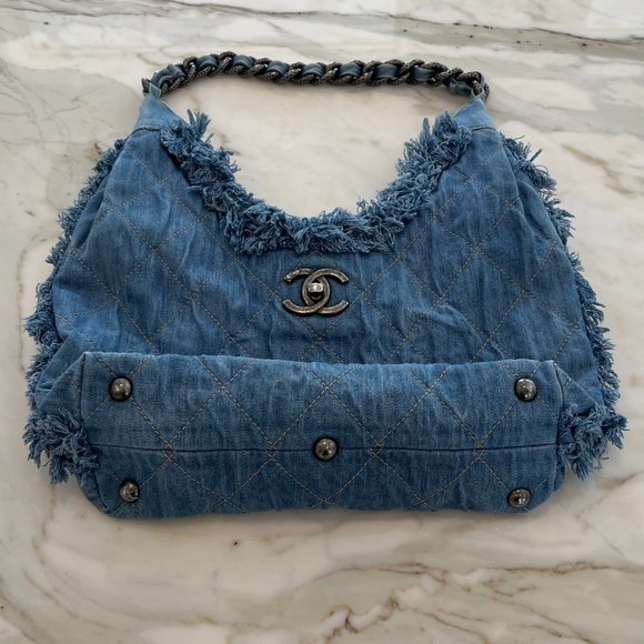 CHANEL DENIM FRINGE HOBO SHOULDER BAG - Picture 9 of 17